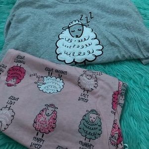 Super cute sheep pajamas! Size XL